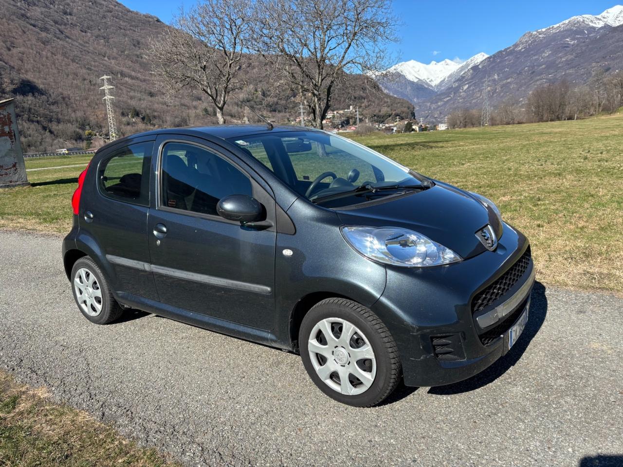 Peugeot 107 5 porte PERFETTA IN TUTTO!