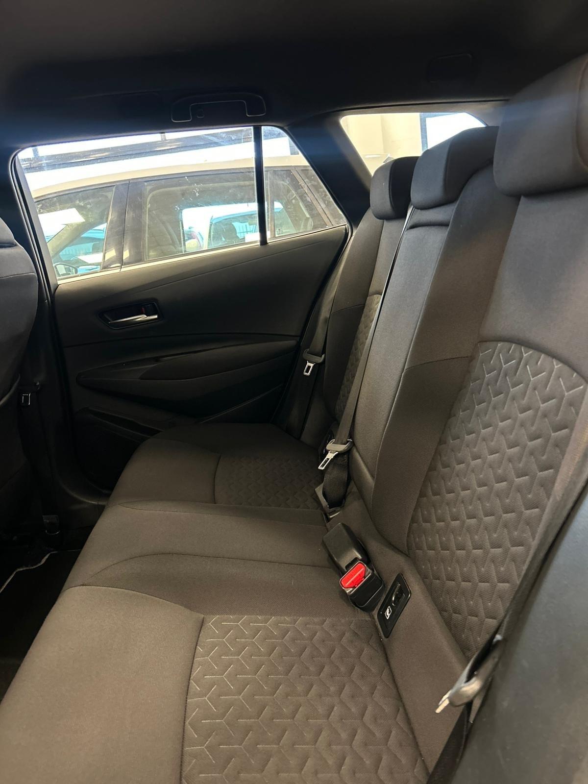 Toyota Corolla Touring Sports 1.8 Hybrid Business