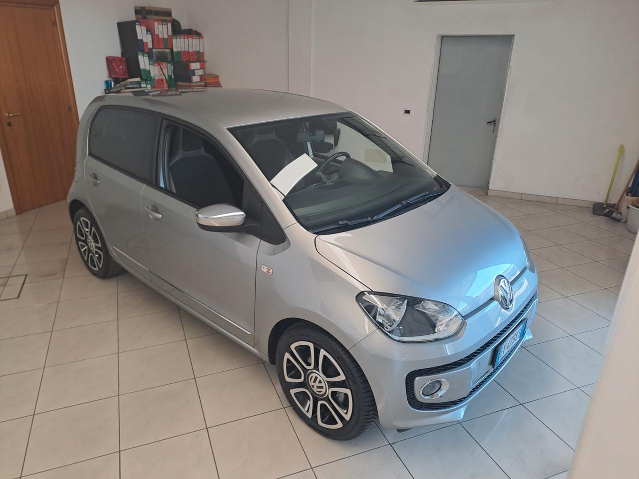 Volkswagen up! 1.0 75 CV 5p. high