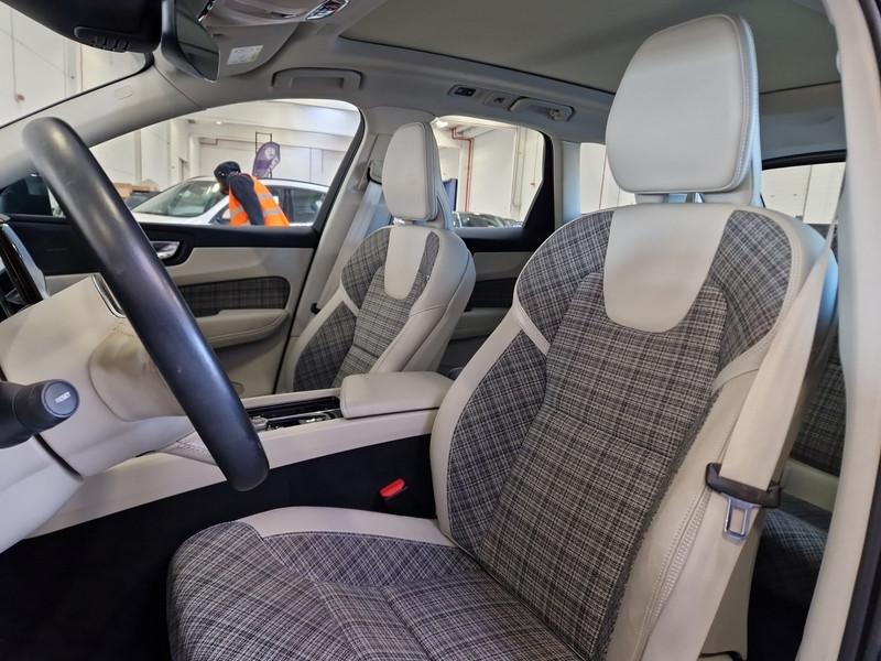 VOLVO XC60 T6 Plug-in AWD auto Recharge Inscription Expression