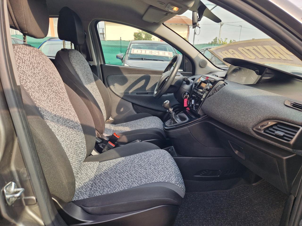 Lancia Ypsilon Ecochic 1.2 69 CV 5 porte euro6