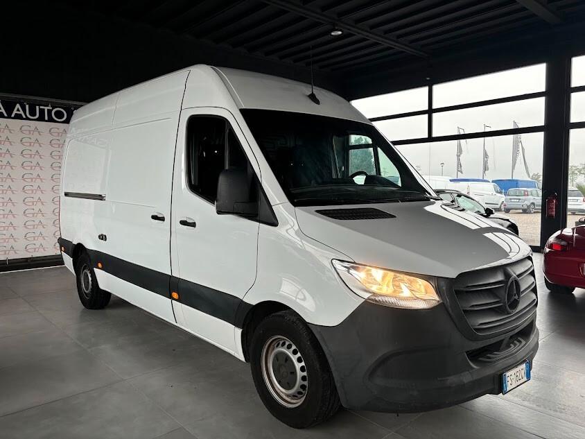 Mercedes-benz Sprinter F37/33 311 CDI 114CV