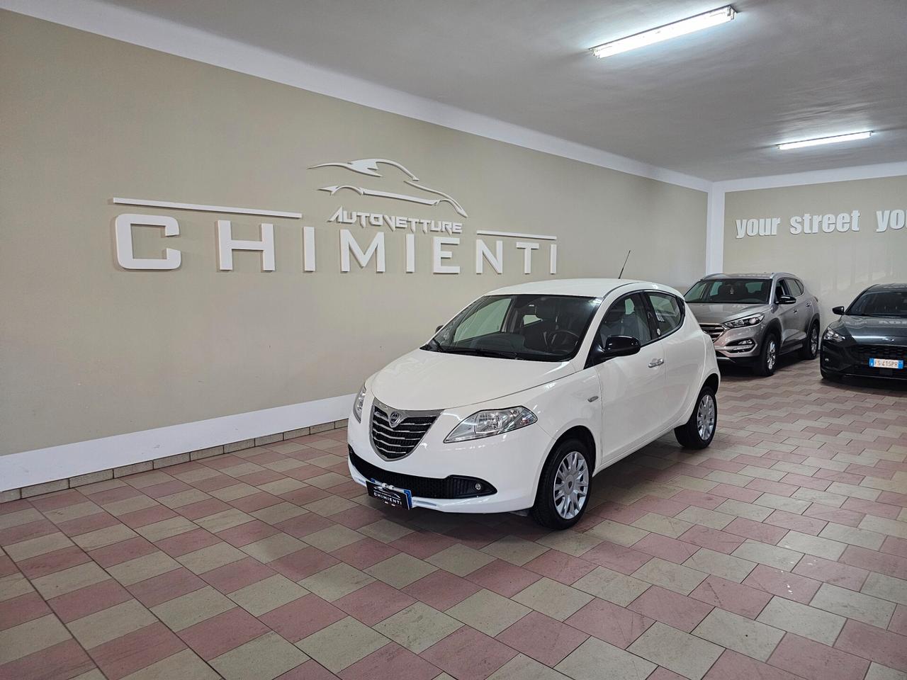 Lancia Ypsilon 0.9 TwinAir 85 CV 5 porte Metano Ecochic Gold