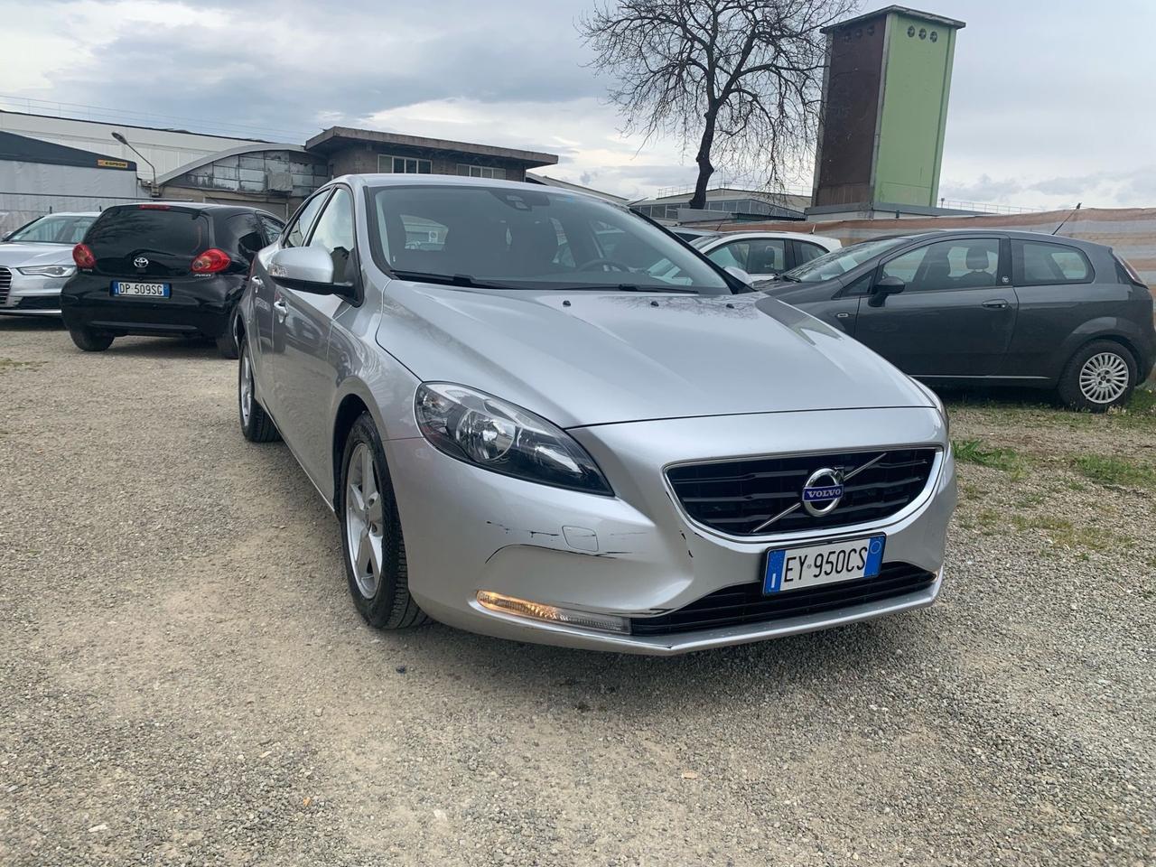 Volvo V40 D2 1.6 Summum 2015 233.000 KM