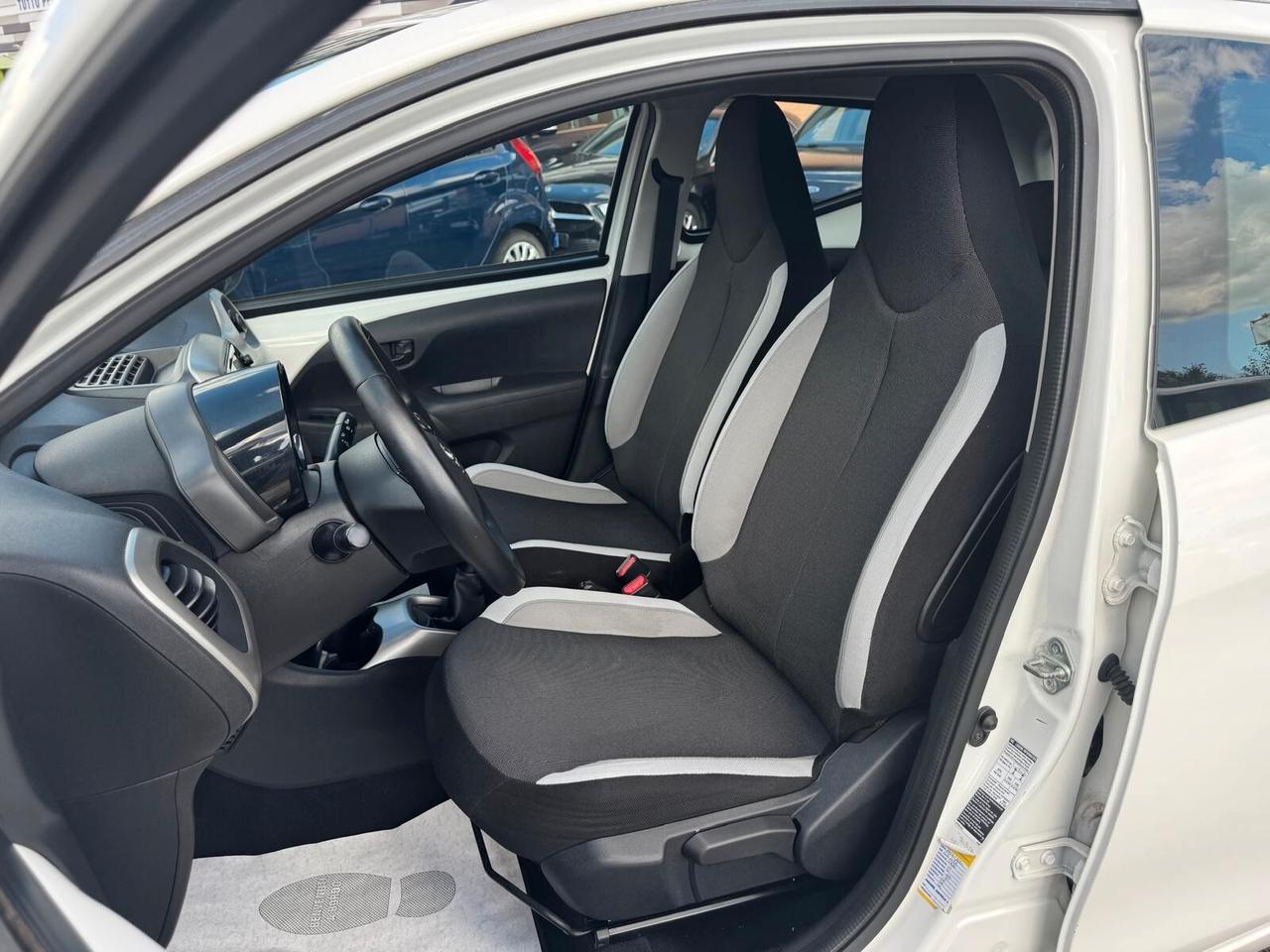 Toyota Aygo 1.0 VVT-I 69CV 5P NEOPATENT 2015
