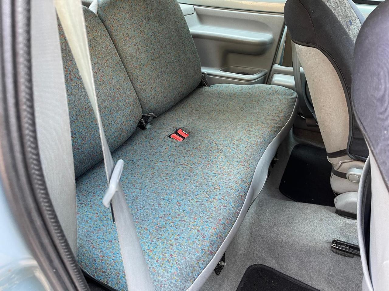 Renault Twingo 1.2i benzina neopatentati