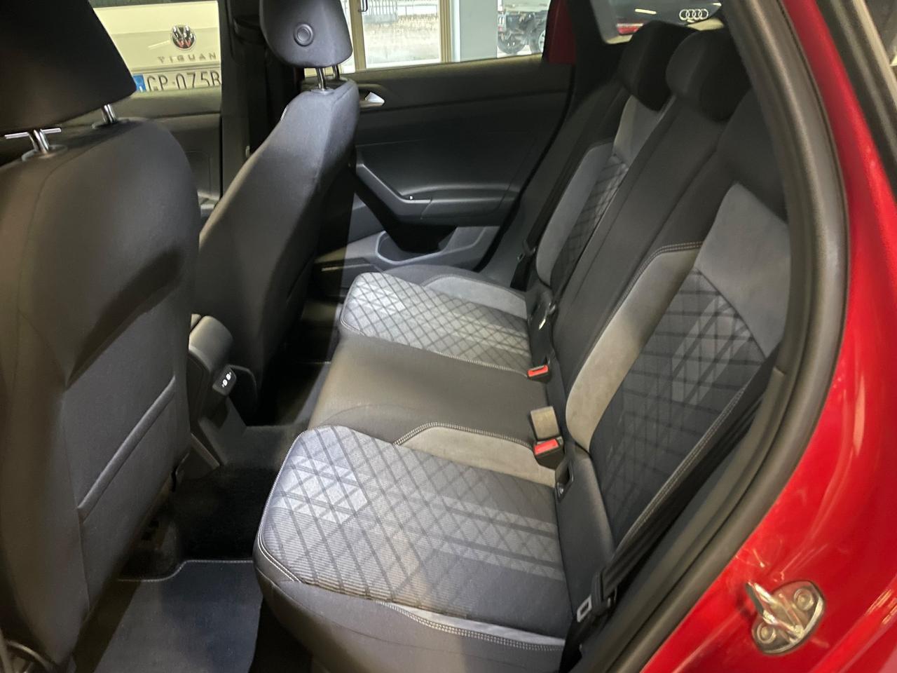 Volkswagen Taigo 1.0 TSI 115 CV DSG R-Line Telecamera