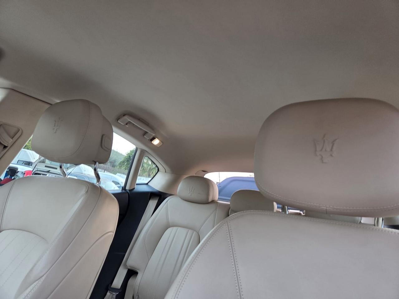 Maserati Levante V6 Diesel 275 CV AWD Granlusso - DA VETRINA !!