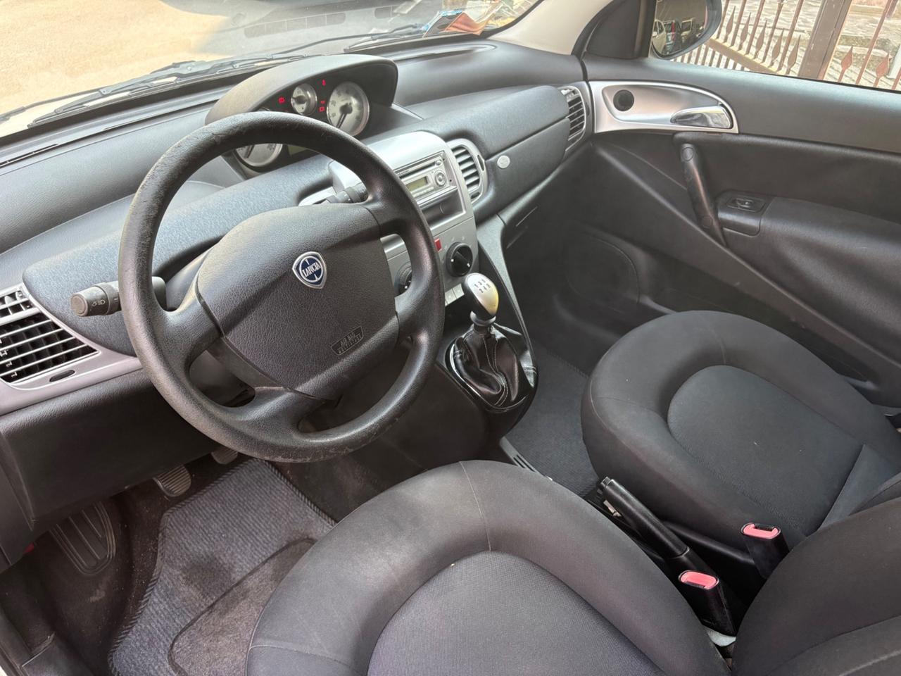 Lancia Ypsilon 1.2 69 CV Platinum NEOPATENTATI