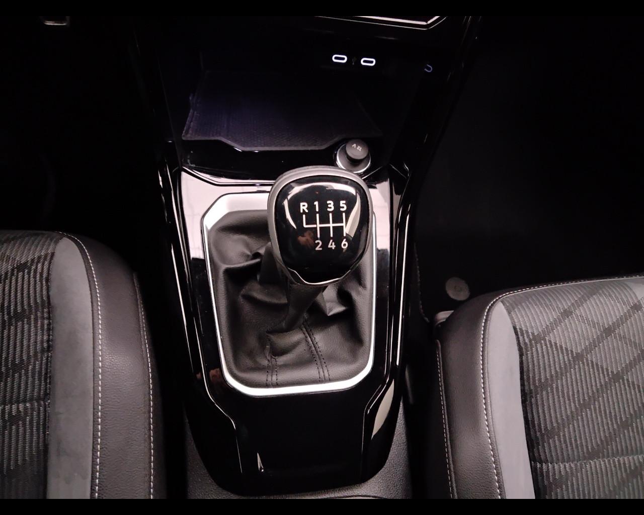 VOLKSWAGEN T-Roc 2022 - T-Roc 1.0 tsi R-Line 110cv