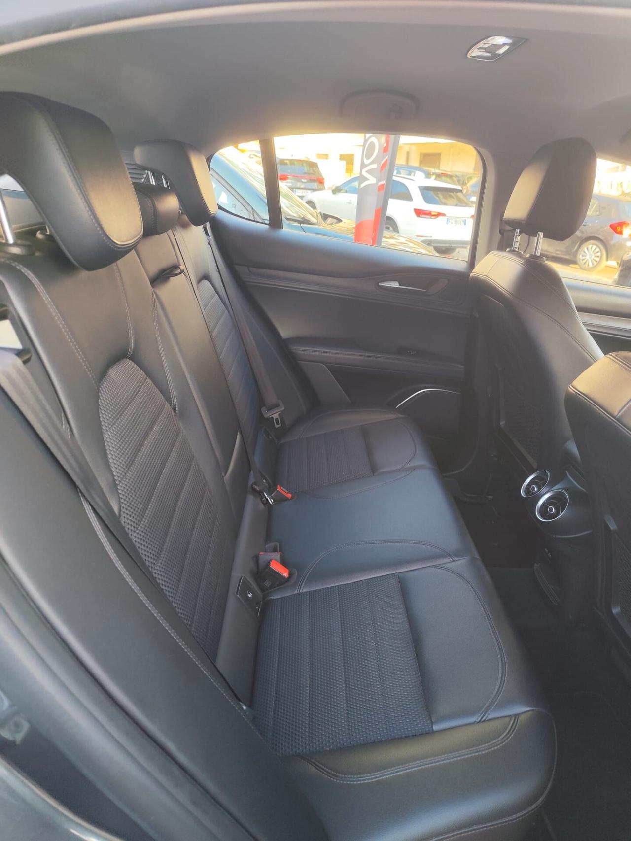 Alfa Romeo Stelvio 2.2 JTDM * 180 CV * Executive * Pelle * Navi * DISTRIBUZIONE E MODIFICA FATTE * Garantita 12 Mesi