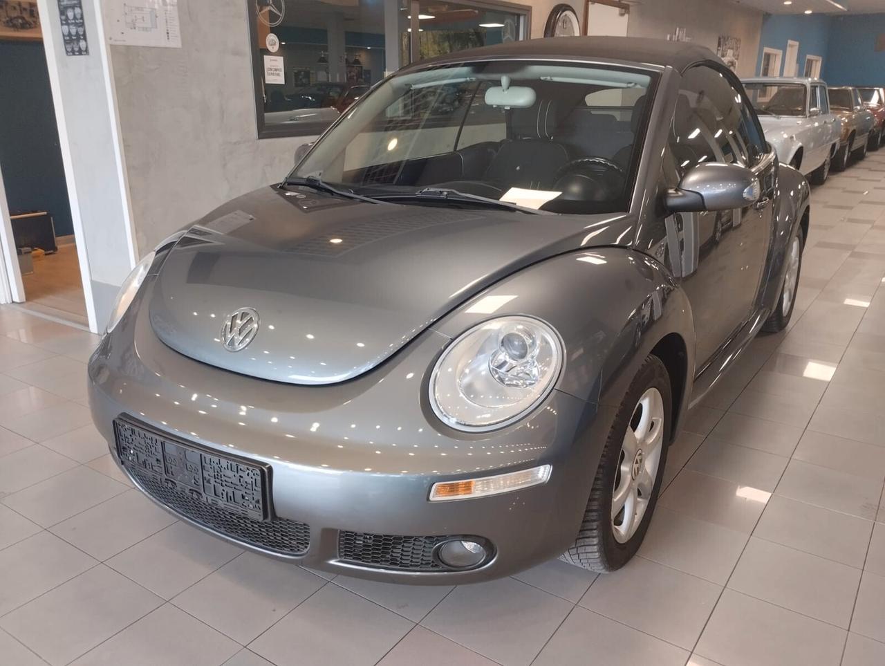 Volkswagen New Beetle 1.6 Cabrio adatta a neopatentati