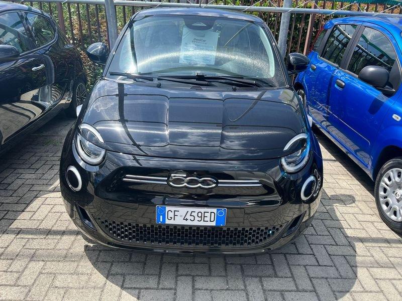 FIAT 500 500e 3+1 42 kWh La Prima