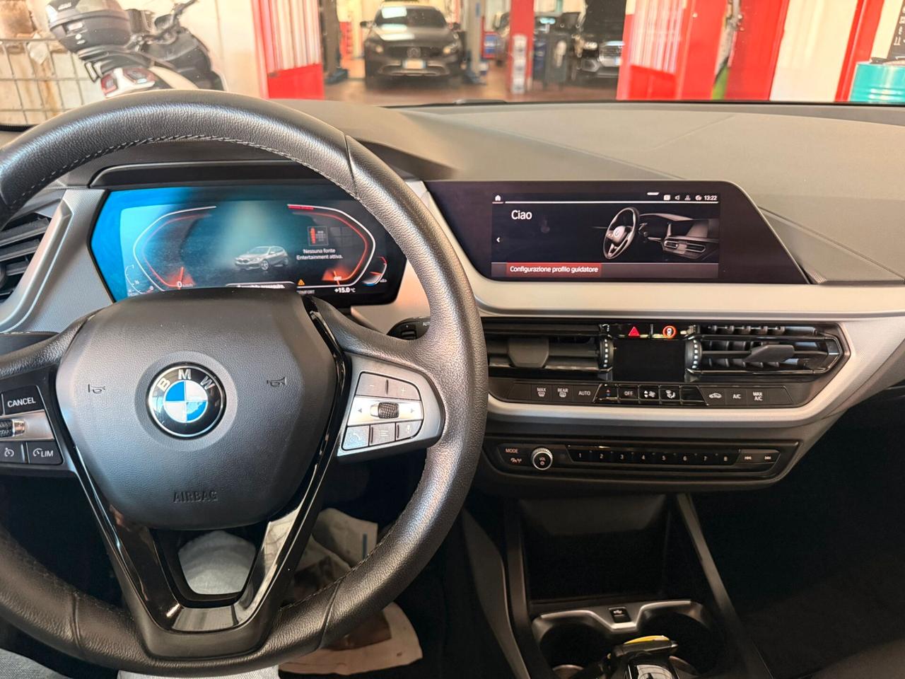 Bmw 116 116d 5p. Business Advantage