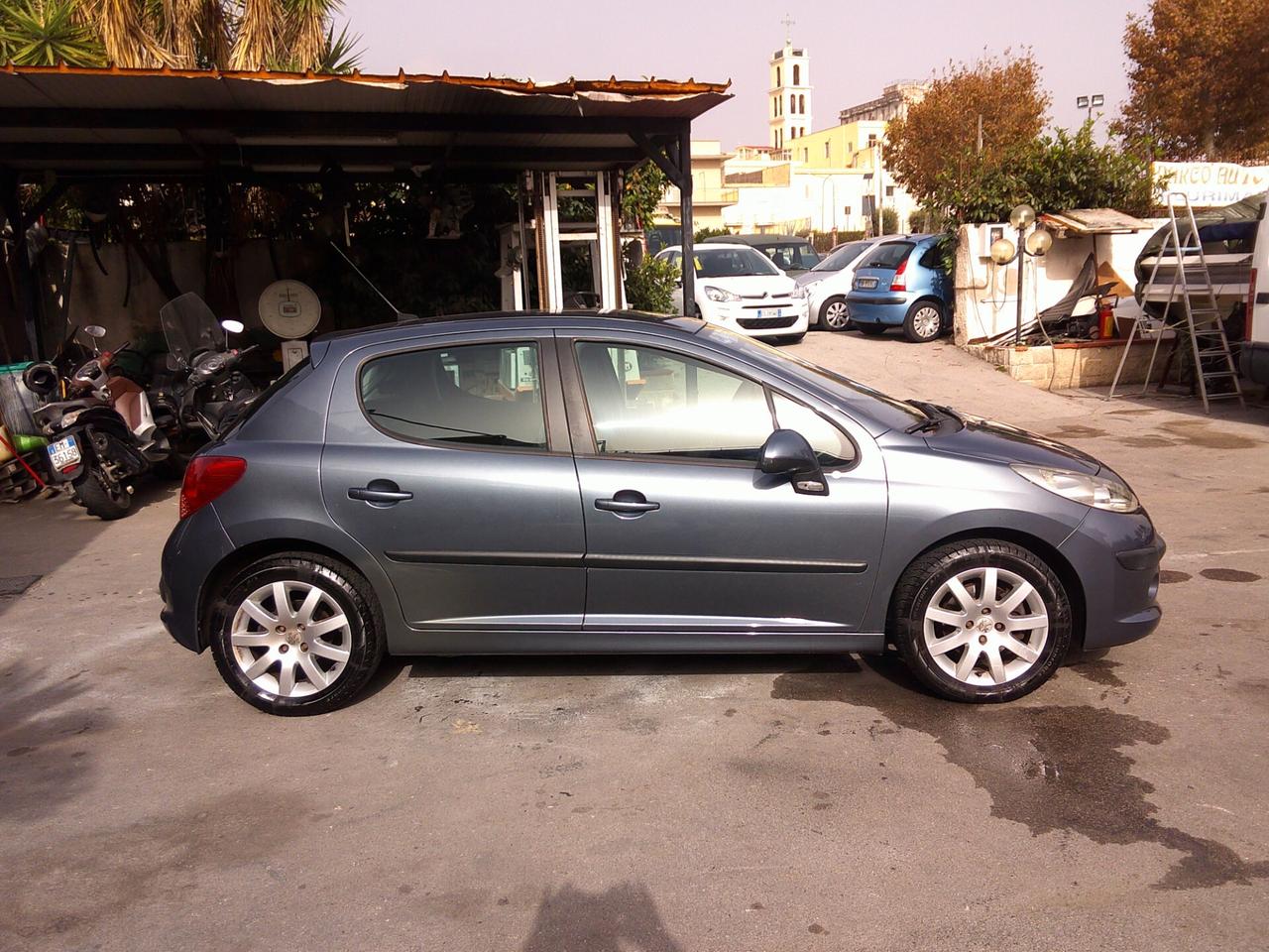 Peugeot 207 1.6 HDi 90CV 5p. XS 07