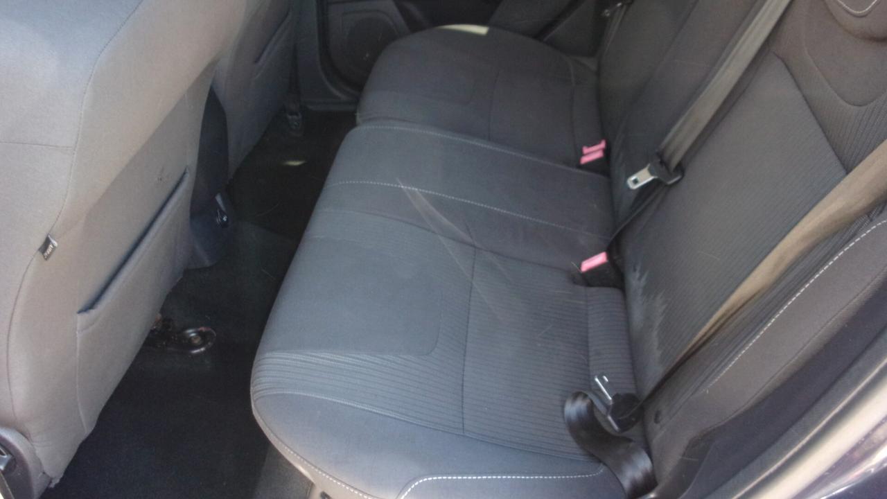Ford Focus 1.6 120 CV GPL SW Titanium