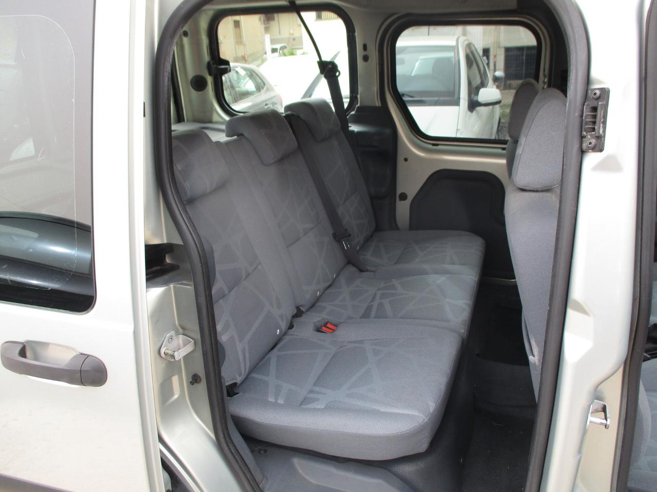 Ford Transit Connect Tourneo 1.8 TDCI 2010