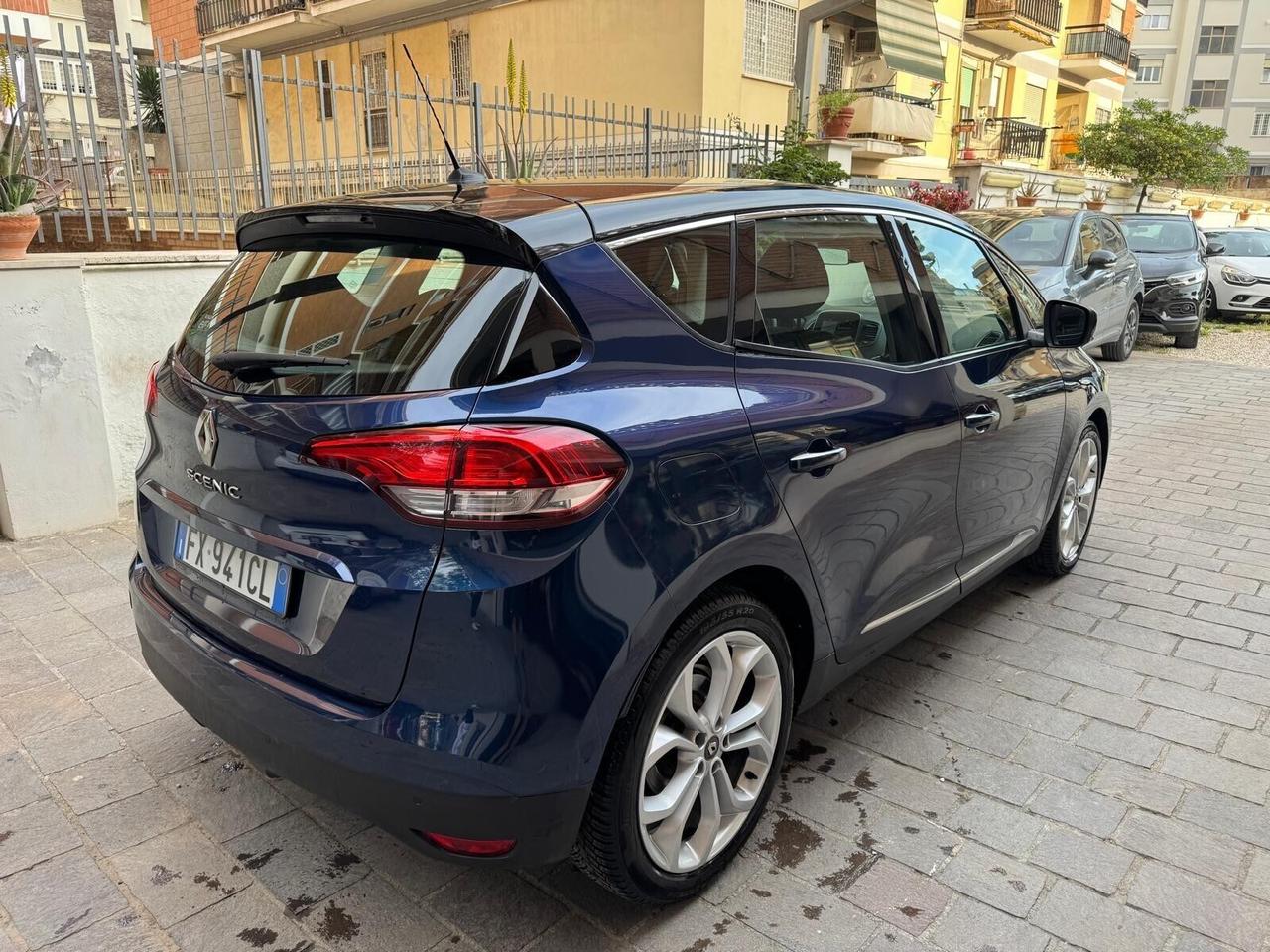 RENAULT Scenic TCe 140CV Intens