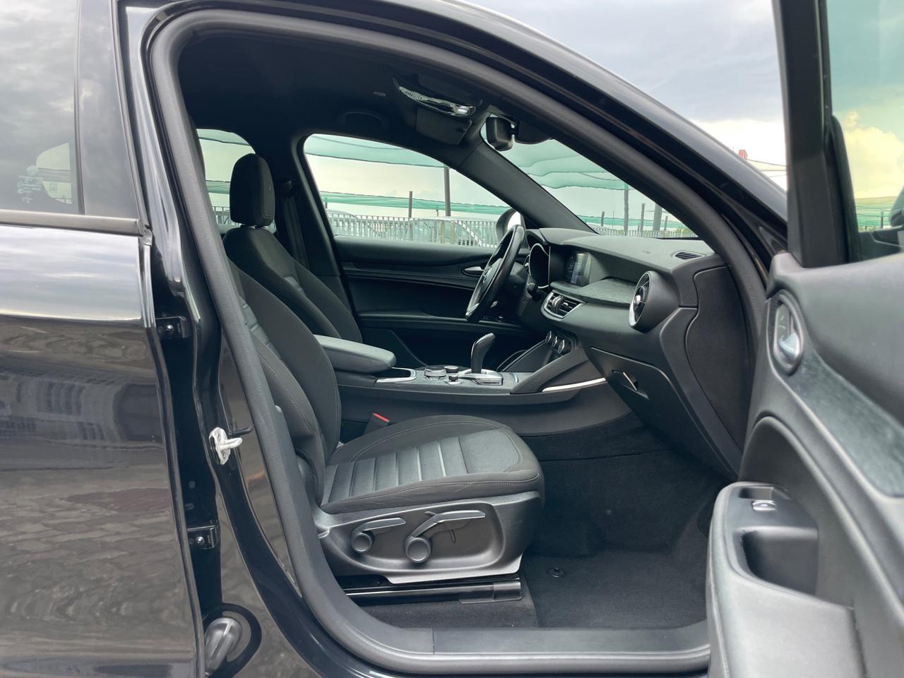 Alfa Romeo Stelvio 2.2 Turbodiesel 160 CV AT8 RWD Veloce