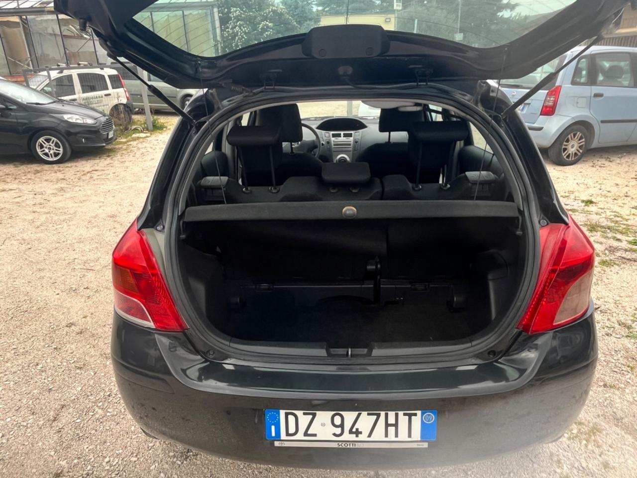 Toyota Aygo Yaris 1.0 12V VVT-i 5 porte Now