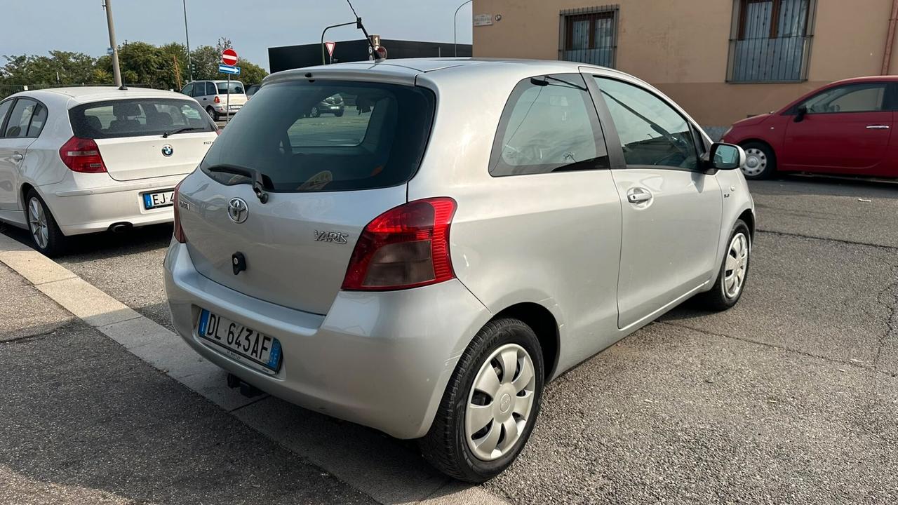 Toyota Yaris 1.4 D-4D 3 porte M-MT Navi