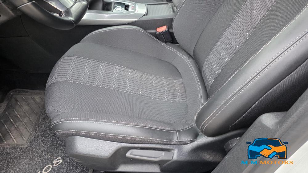 Peugeot 308 5 Porte 308 5p 1.5 bluehdi Gt Line s&s 130cv