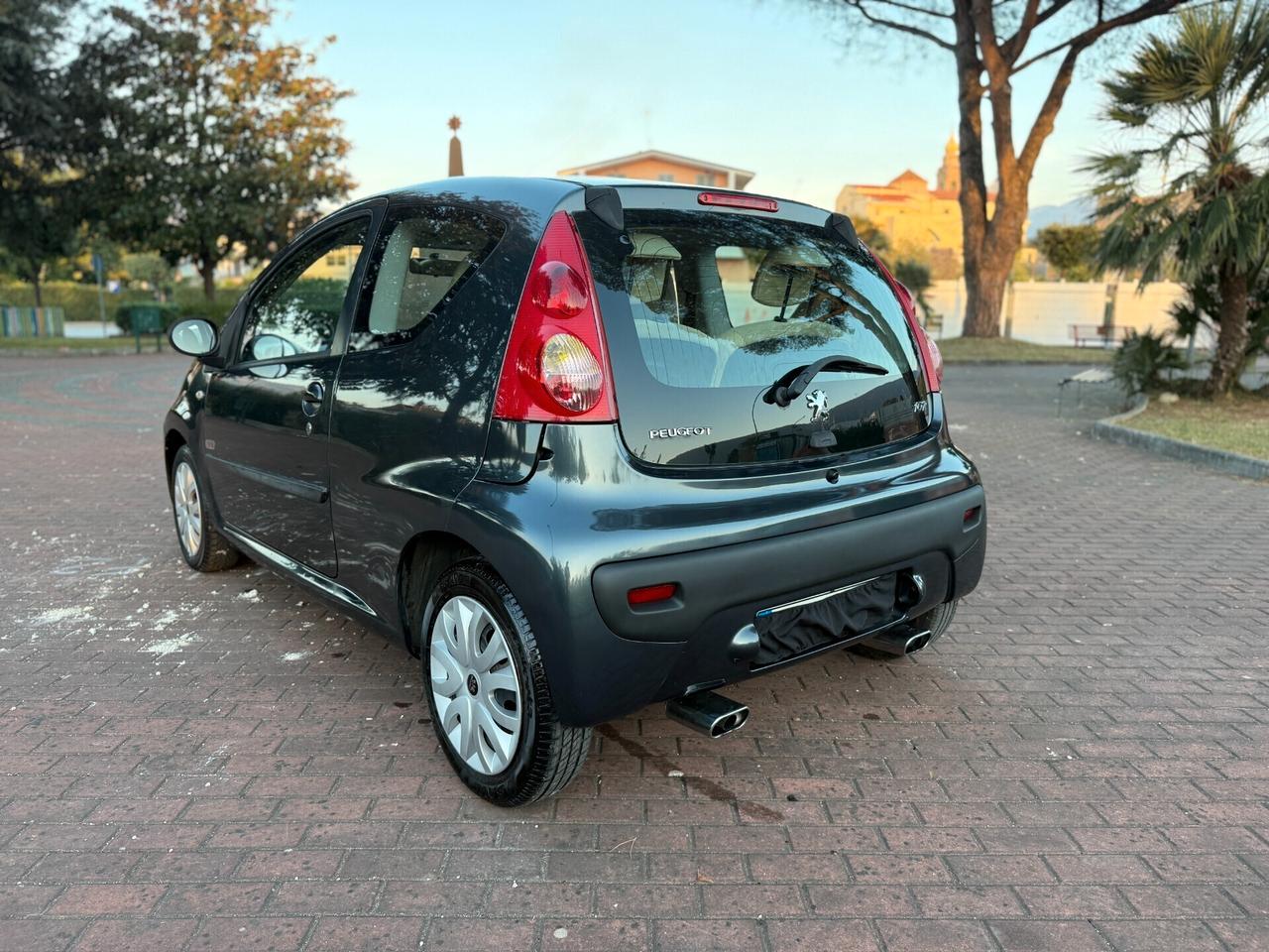 Peugeot 107 1.0 68CV 3p. Sweet Years neopatentati,ottime condizioni