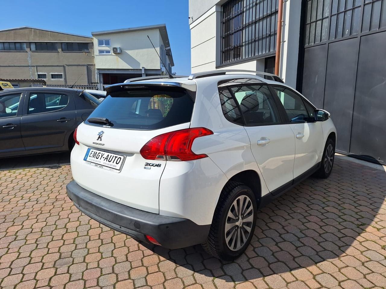 Peugeot 2008 1.2 VTi 82CV *AUTOMATICO