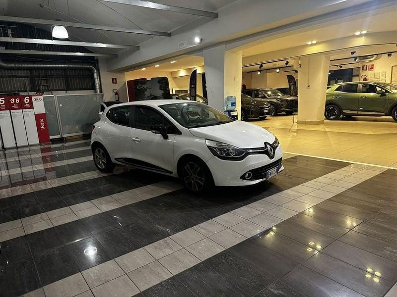 Renault Clio Clio 5p 1.2 Live 75cv