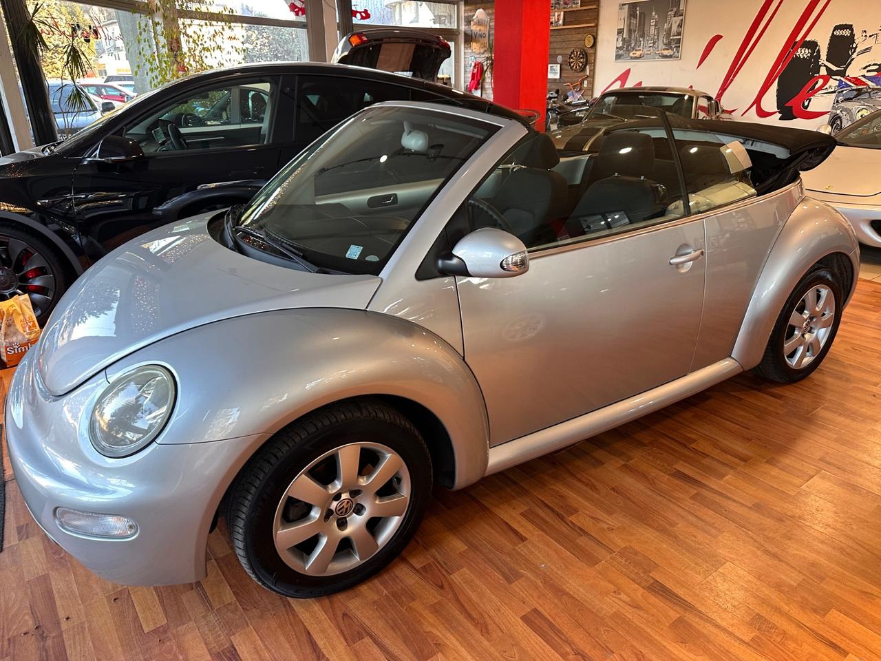 Volkswagen New Beetle 1.6 Cabrio