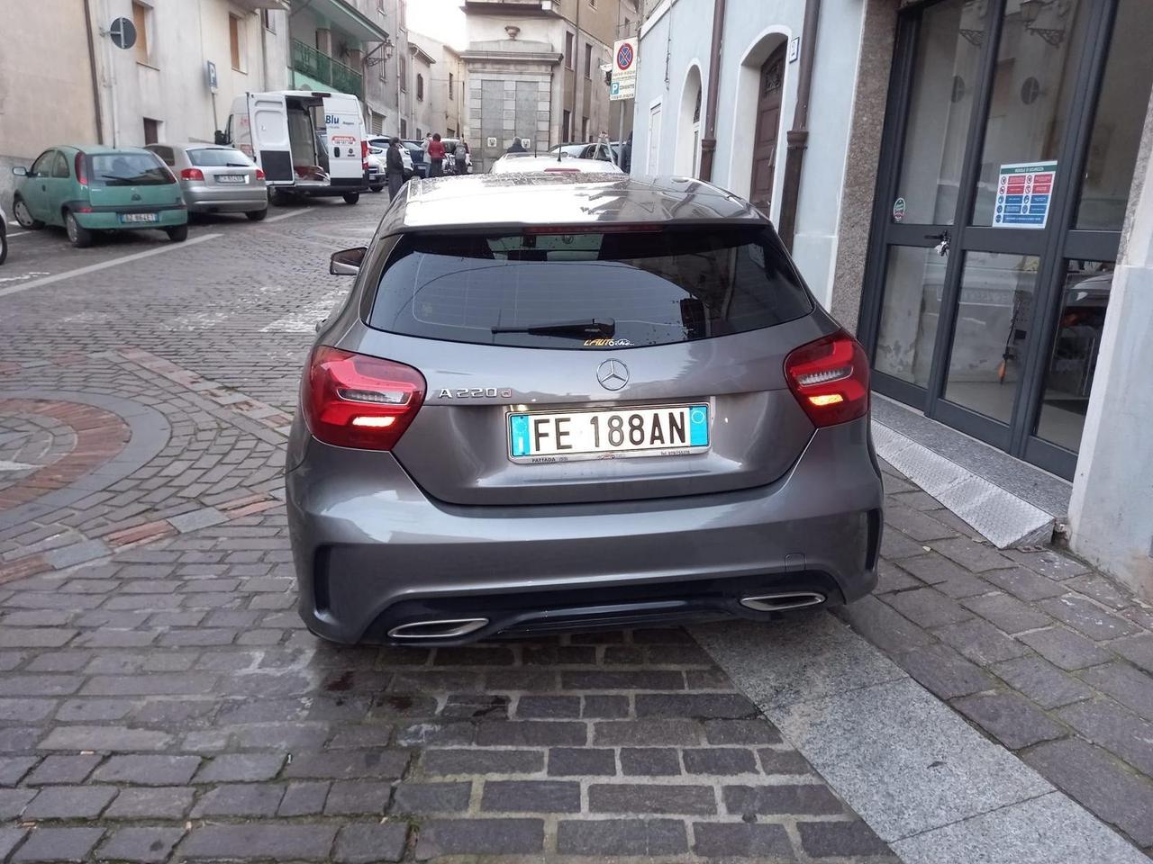 Mercedes-benz A 220 d Automatic Premium