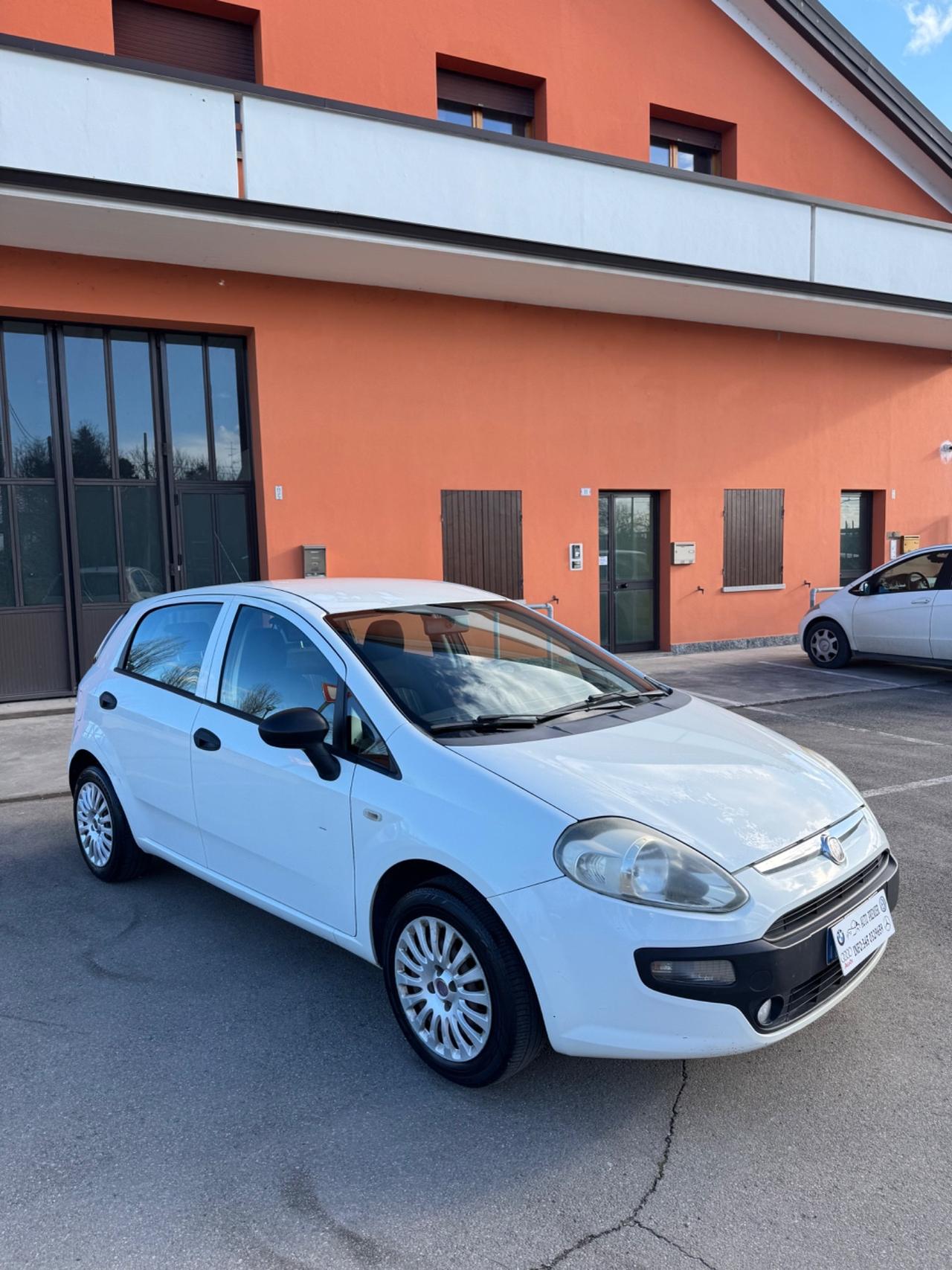 Fiat Punto Evo 1.2 benzina adatta a neopatentati