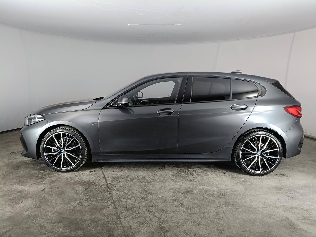 BMW Serie 1 F40 - 118d Msport auto