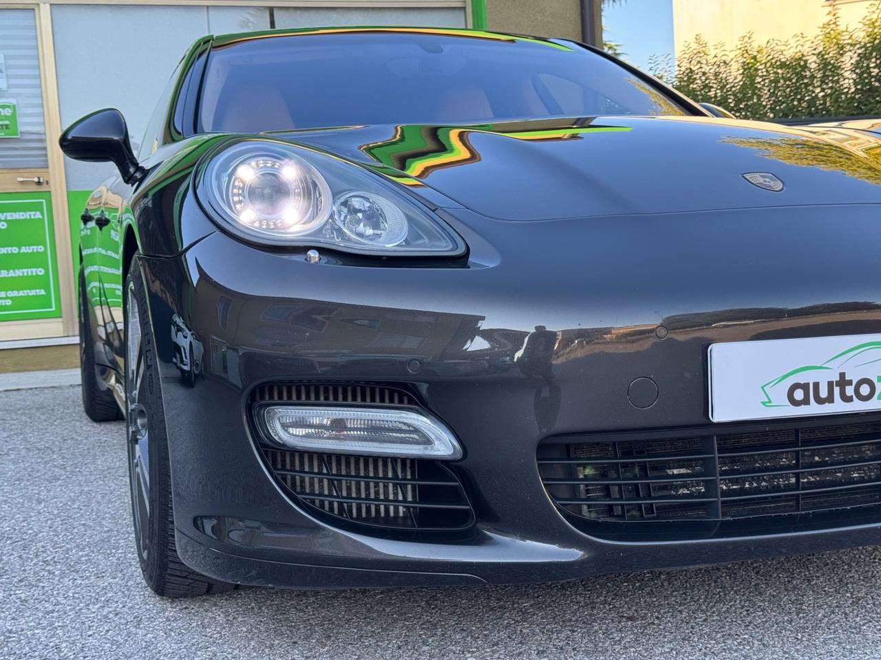 Porsche Panamera 4.8 Turbo – 2010 – 500 CV – Nero