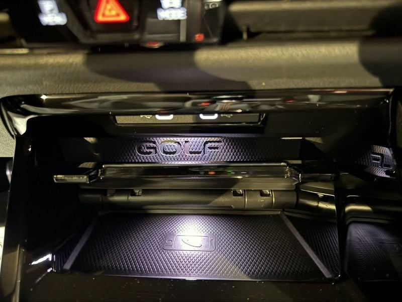 Volkswagen Golf GTI 2.0 TSI GTI