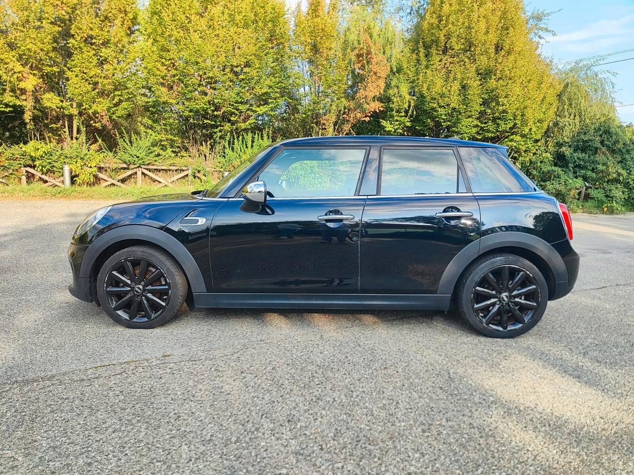 Mini 1.5 D 5 porte 65.000 KM