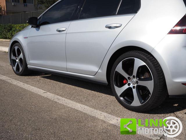 VOLKSWAGEN Golf GTI 2.0 TSI DSG 5p. BlueMotion Technology