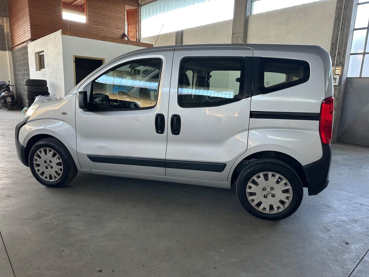 Peugeot Bipper Tepee 1.3 HDi 75 FAP Stop&Start Premium