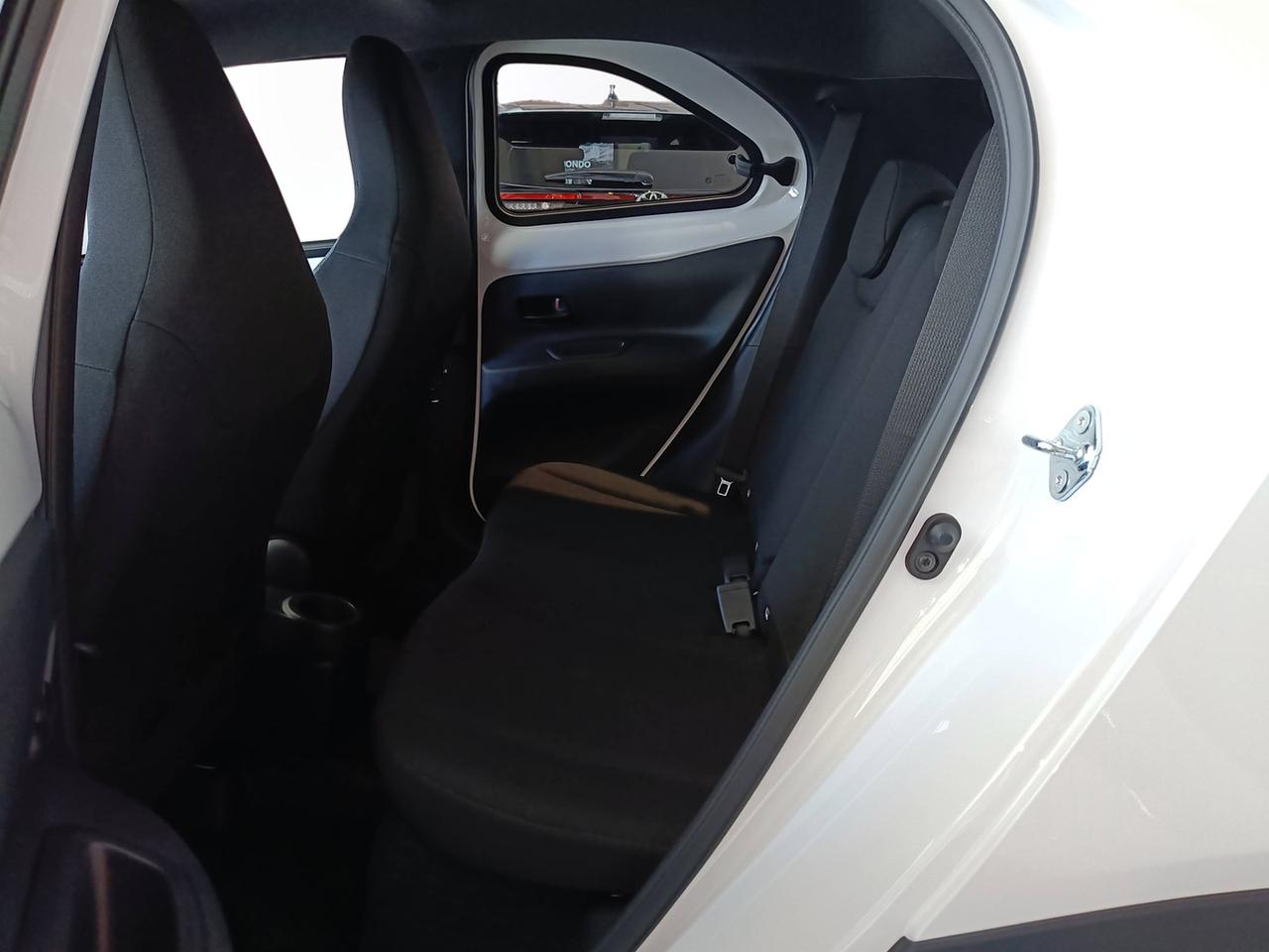 TOYOTA Aygo X 1.0B ACTIVE MT - MY24