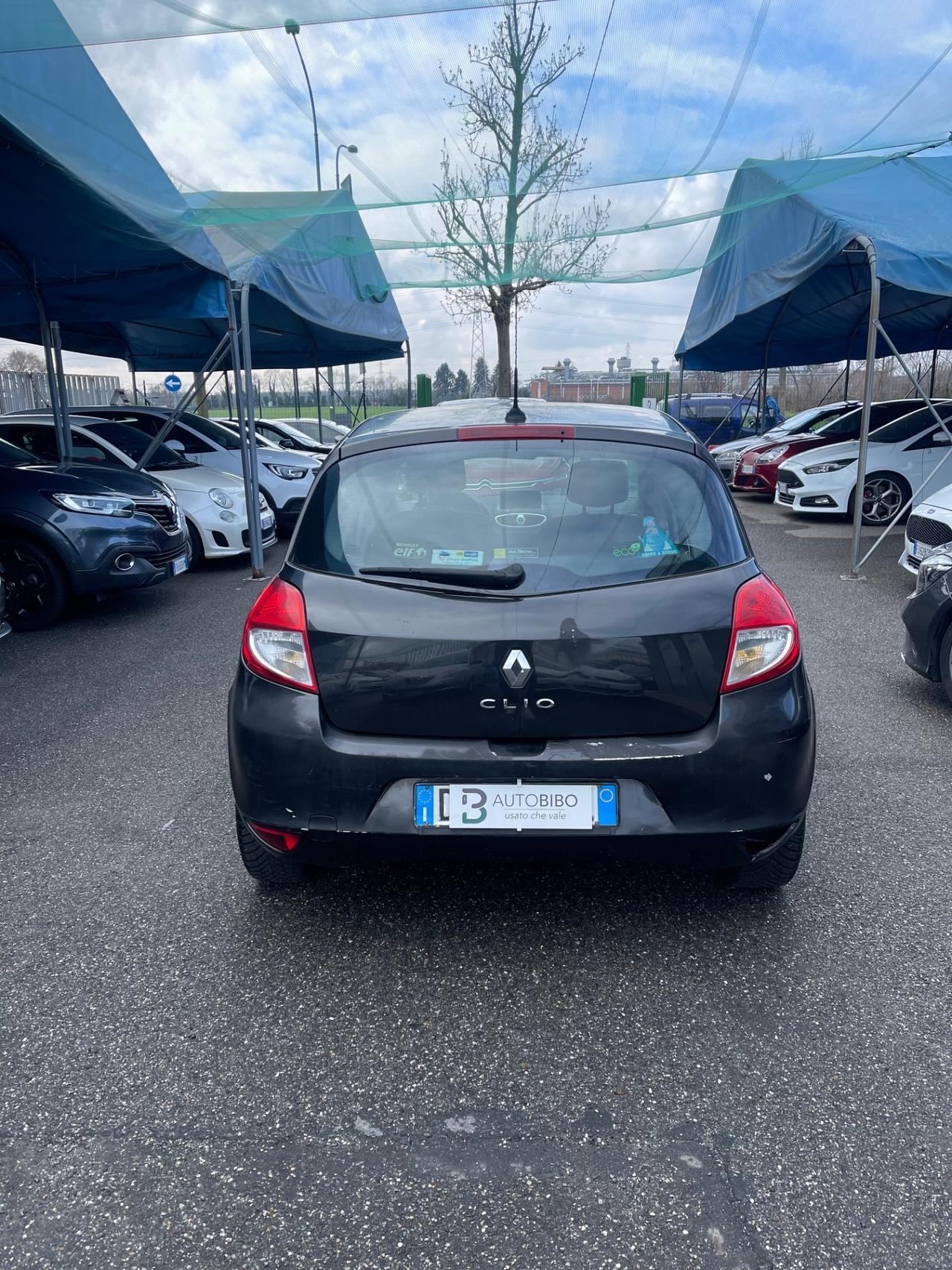 Renault Clio 1.2 16V 5 porte Luxe