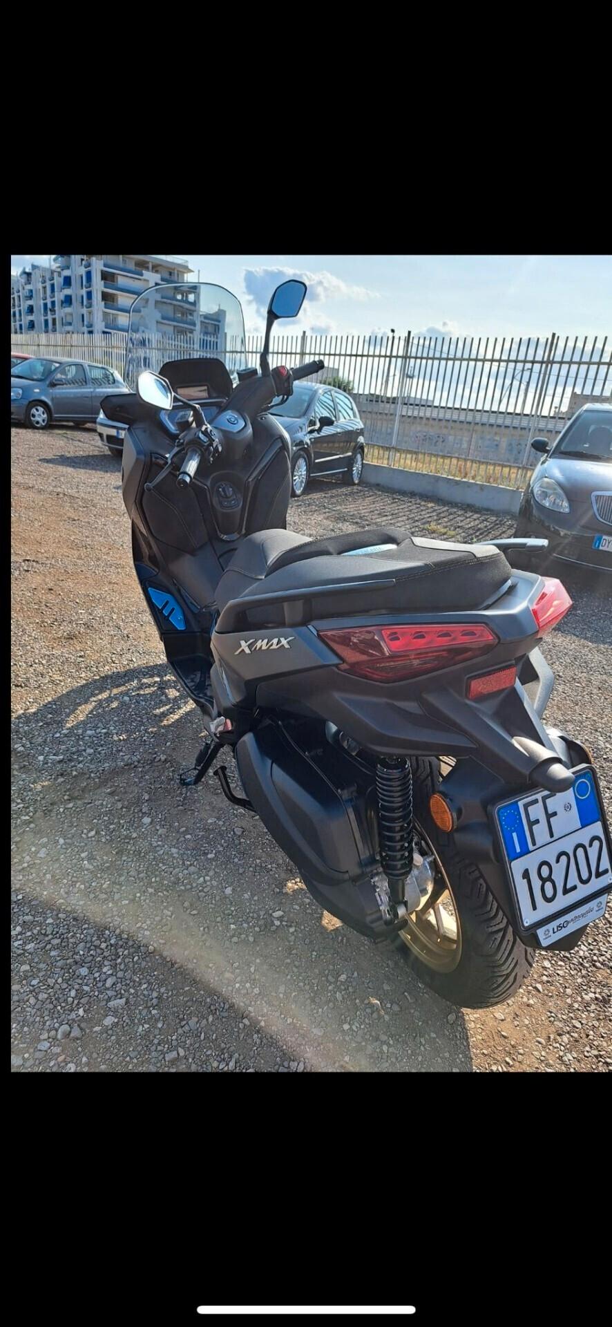 Yamaha X-Max 300