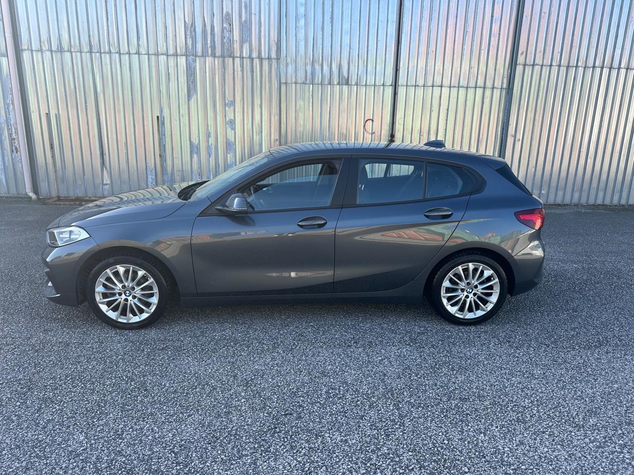 Bmw 116 d 5p. Advantage SPORT