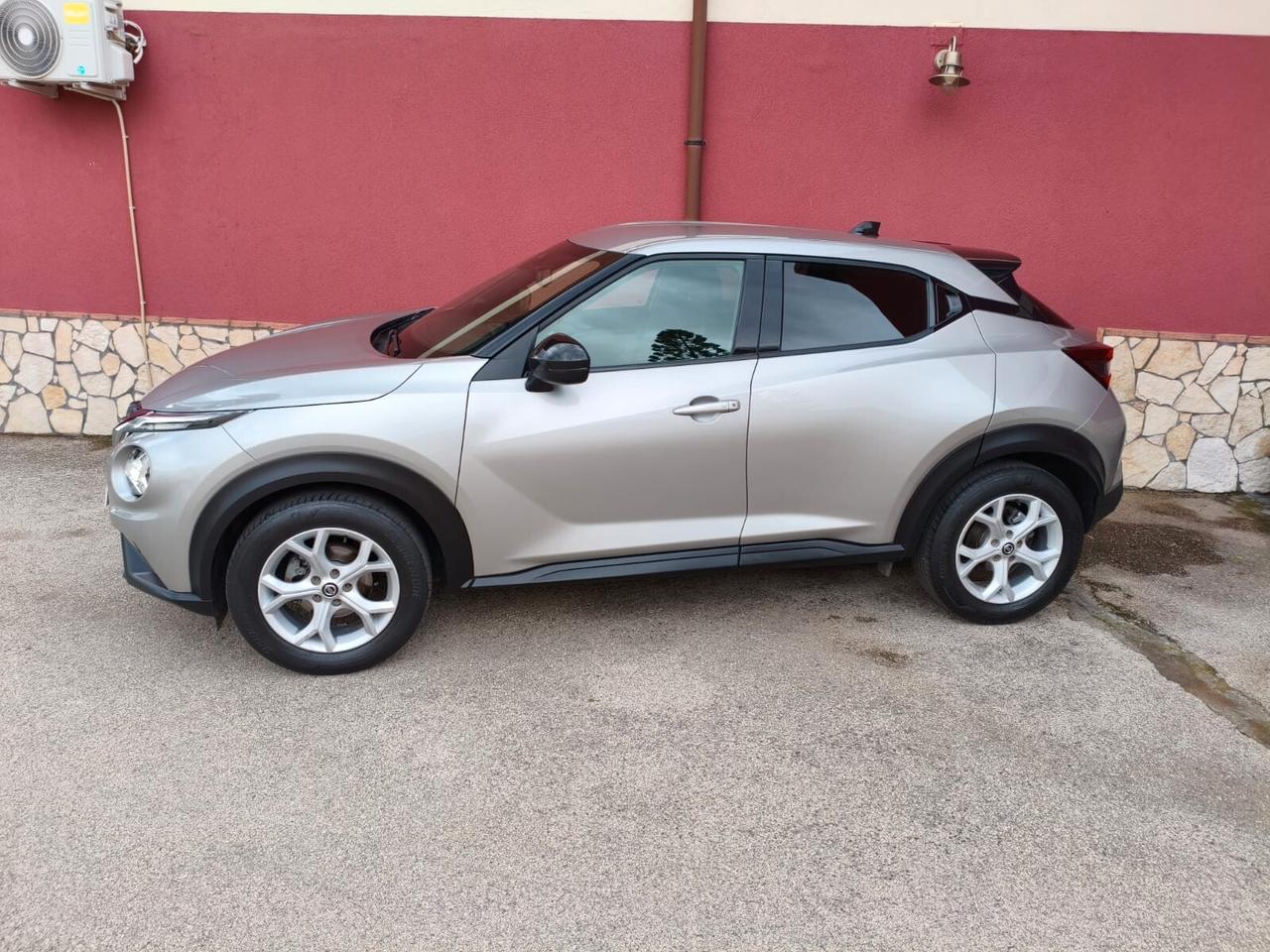 Nissan Juke 1.0 DIG-T 114 CV N-Connecta