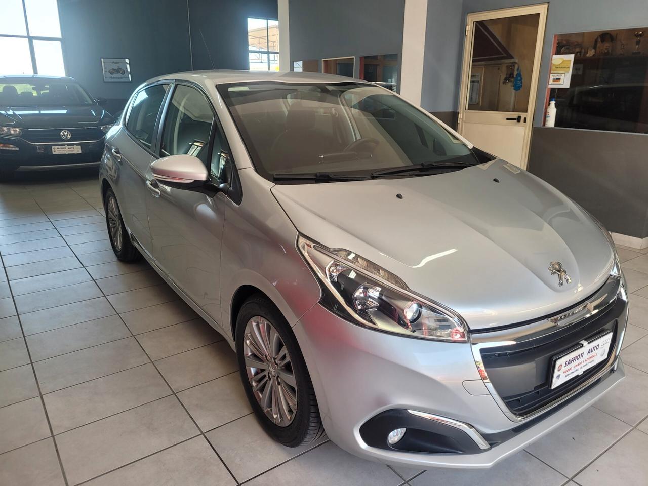 Peugeot 208 BlueHDi 75 5 porte Allure