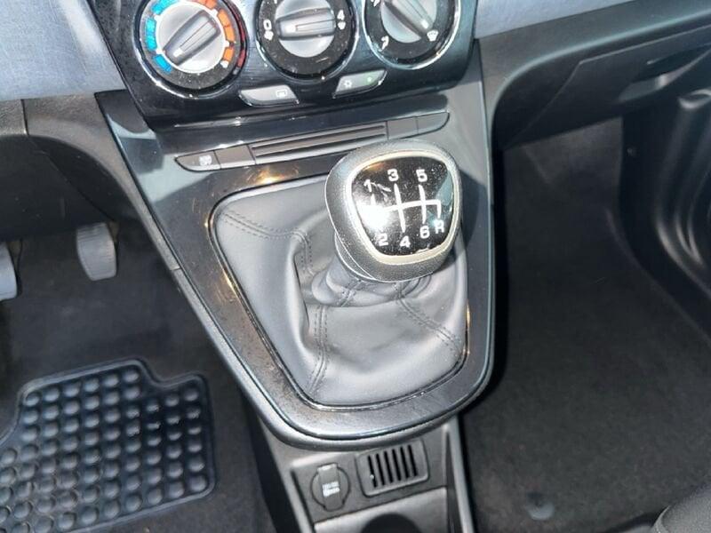 Lancia Ypsilon III 2021 1.0 firefly hybrid Gold s&s 70cv 5p.ti