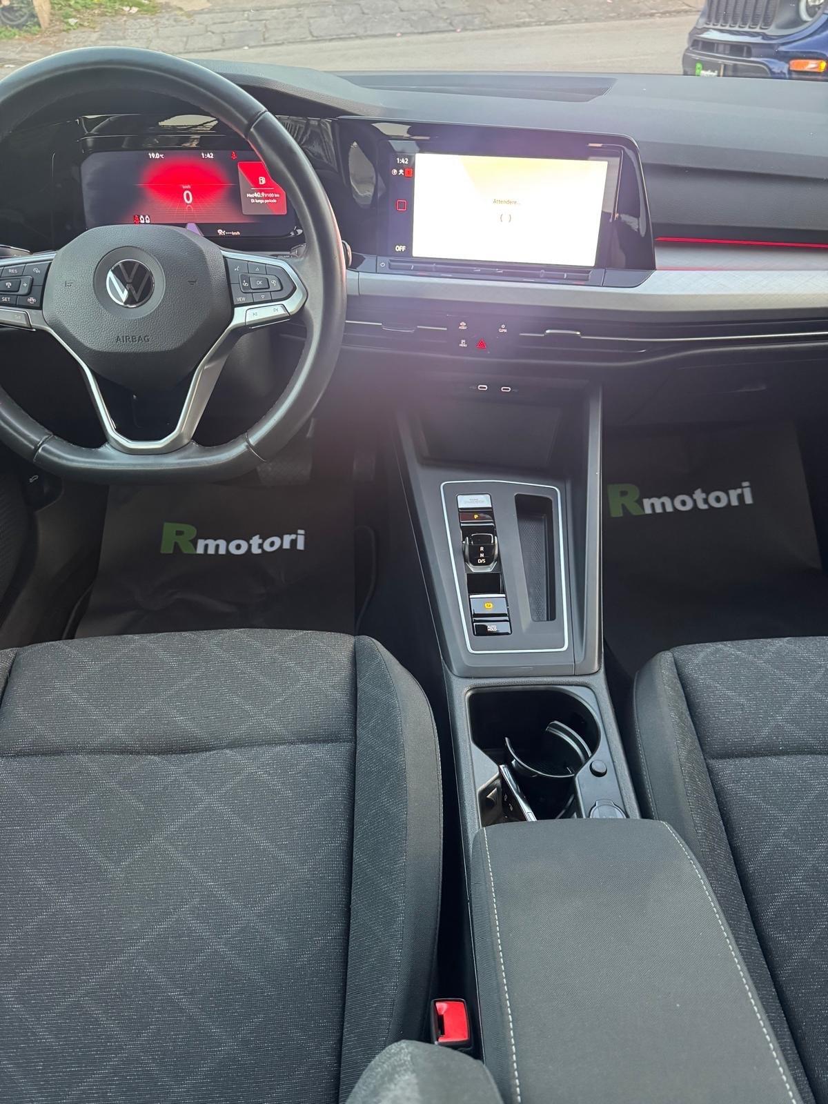 Volkswagen Golf 1.0 eTSI EVO DSG Life