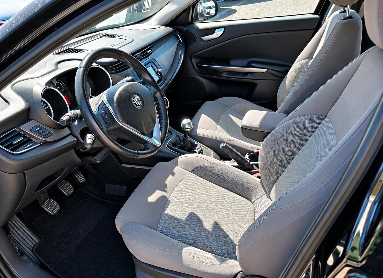 Alfa Romeo Giulietta 1.6 JTDm-2 105 CV Exclusive