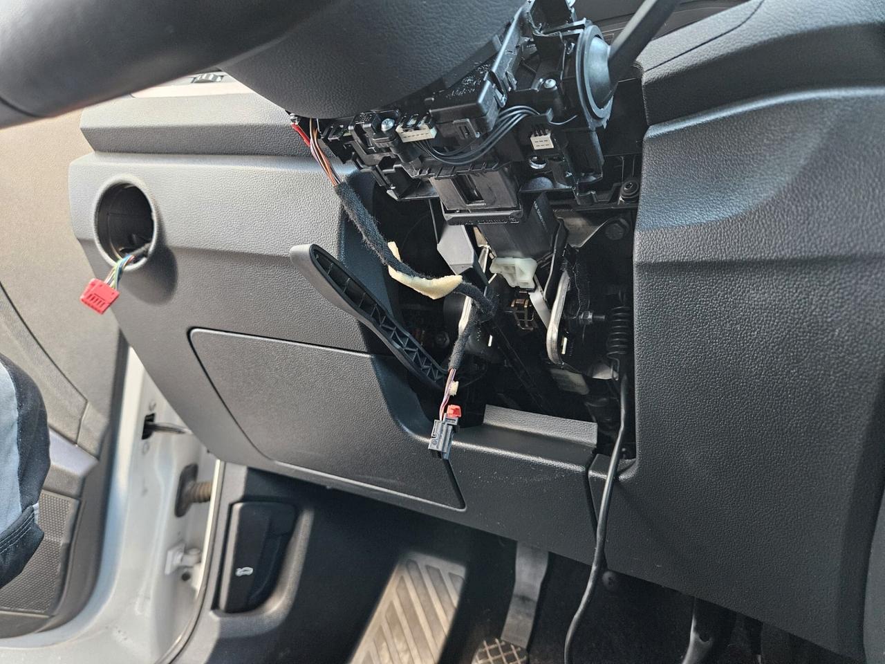 Volkswagen T-Roc 1.6 tdi Advanced FURTO PARZIALE