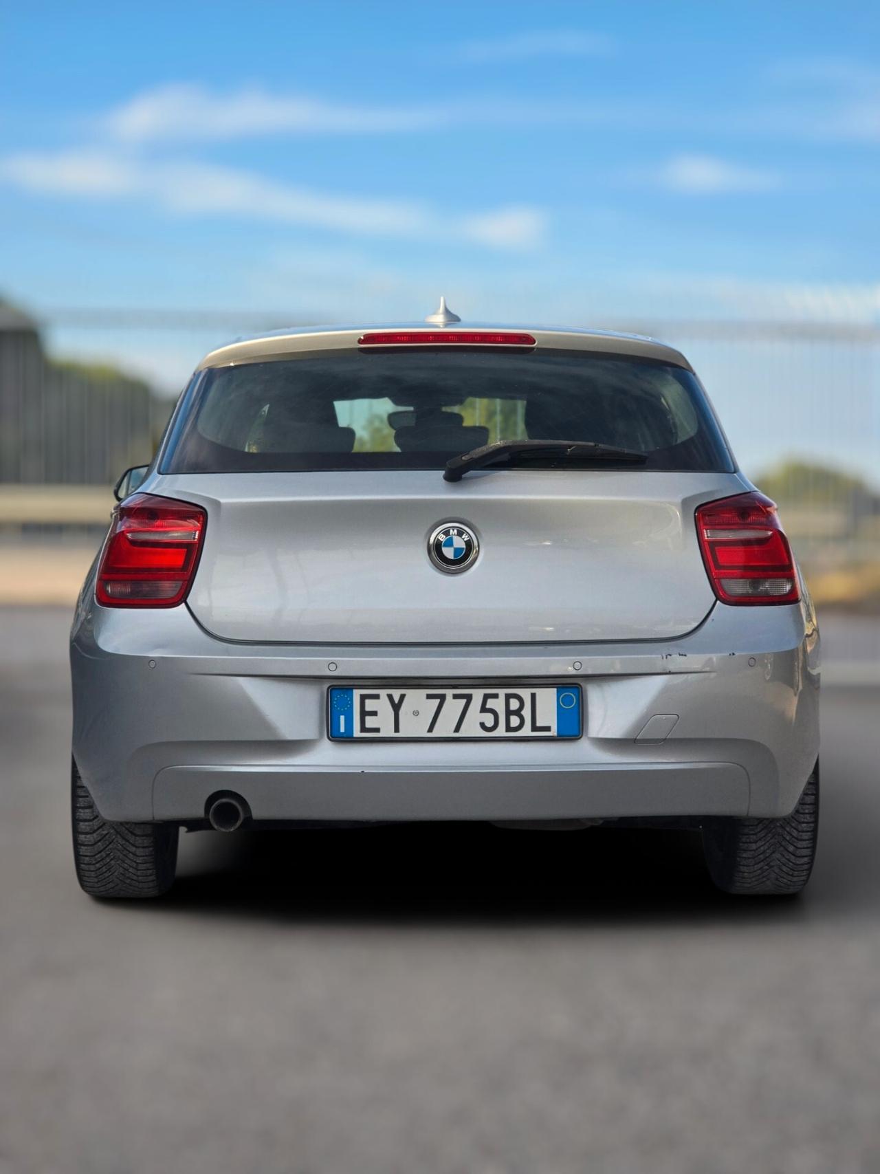 Bmw 118 118d 5p. Unique