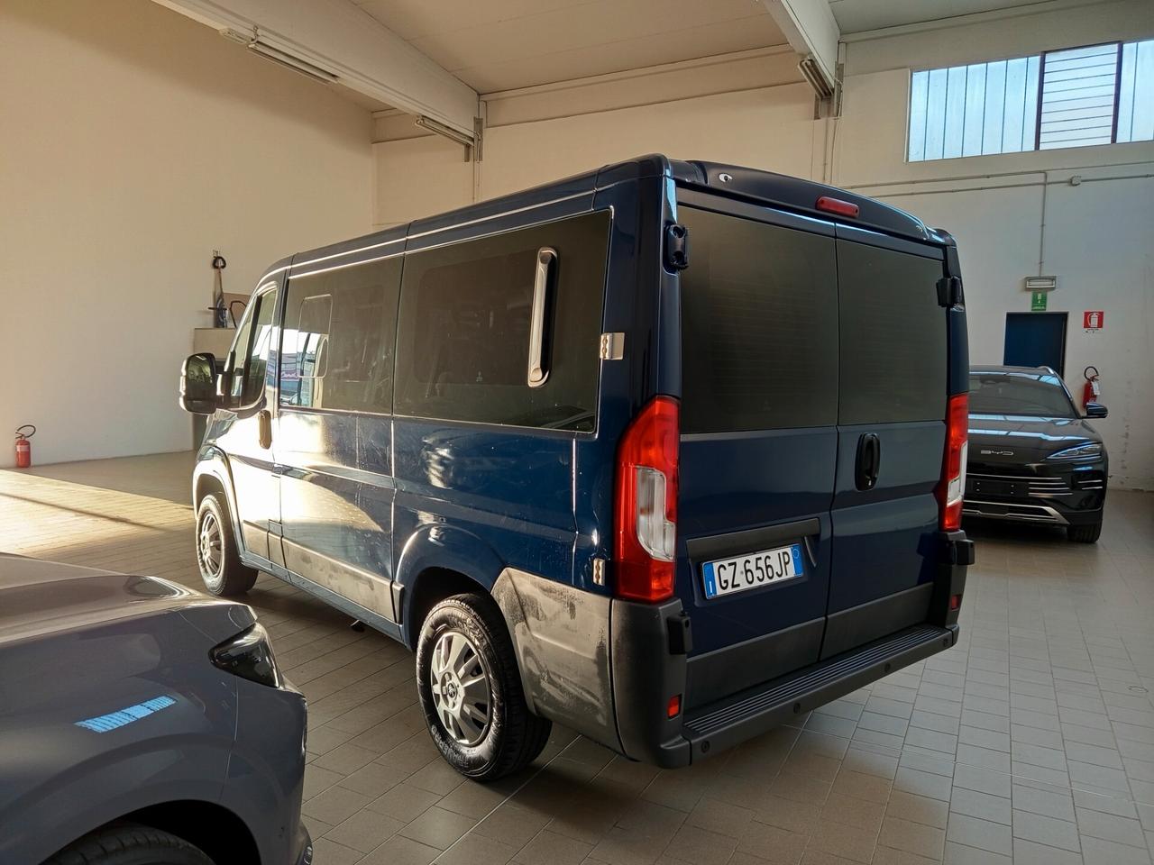 Peugeot Boxer 330 2.0 BlueHDi/110CV FAP PC-TN Combi Comfort